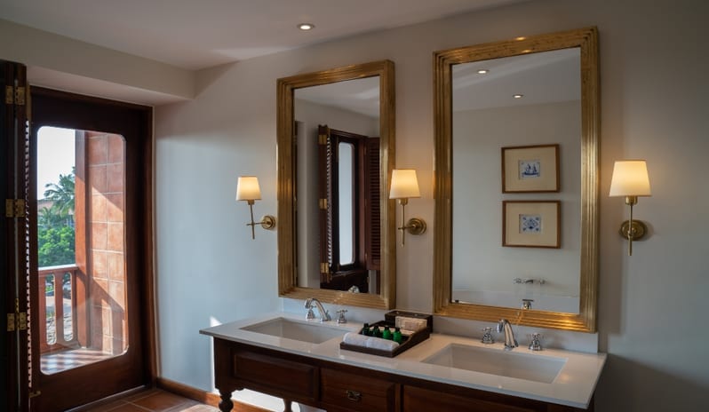 Premium Suite Bathroom